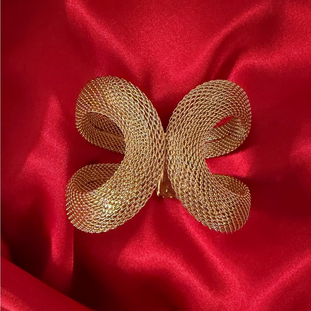 Elegant Gold Mesh Bracelet